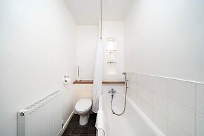 Charming 2-bedroom House in Northfleet