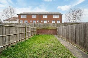Charming 2-bedroom House in Northfleet
