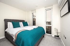 Modern Bromley Penthouse With Balcony Views
