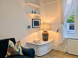 Elegant 2-bed Flat in Shenfield