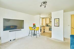 Charming 2-bedroom Flat in South Croydon