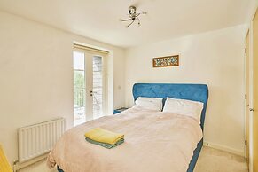 Charming 2-bedroom Flat in South Croydon
