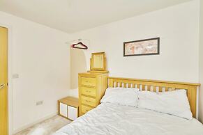 Charming 2-bedroom Flat in South Croydon