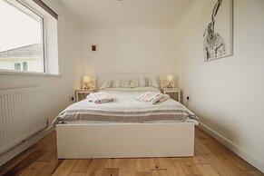 Spacious Home Near Porthtowan Beach