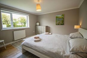 Spacious Home Near Porthtowan Beach