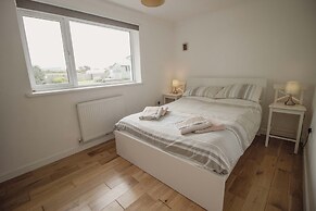 Spacious Home Near Porthtowan Beach