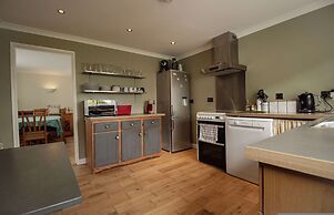 Spacious Home Near Porthtowan Beach