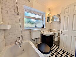 Charming Two-bedroom Home in London