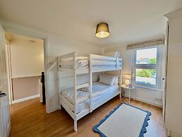 Charming Two-bedroom Home in London
