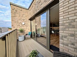 Amazing Flat With Free Parking and Balcony