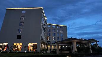 AURUM BY RJ RESORT