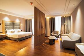 AURUM BY RJ RESORT
