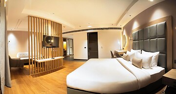 AURUM BY RJ RESORT