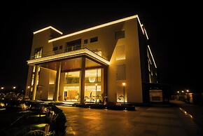 AURUM BY RJ RESORT