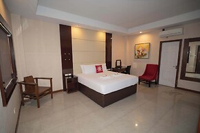 Brevant Pool Club And Resort