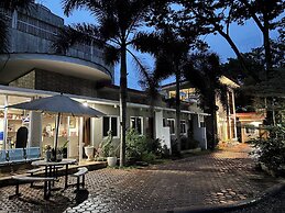 Alejandro'S Suites & Venue