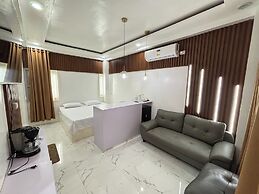 Alejandro'S Suites & Venue