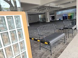 Q Space Sathorn - Narathiwas 18