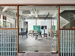 Q Space Sathorn - Narathiwas 18