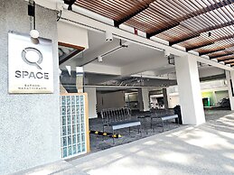 Q Space Sathorn - Narathiwas 18