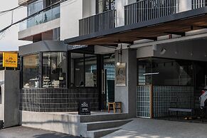 Q Space Sathorn - Narathiwas 18