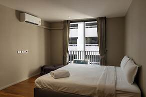 Q Space Sathorn - Narathiwas 18