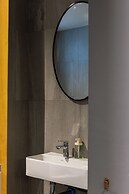 Q Space Sathorn - Narathiwas 18