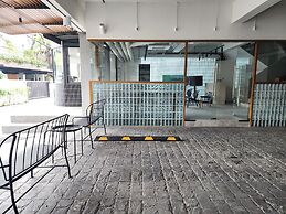 Q Space Sathorn - Narathiwas 18