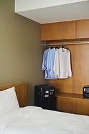 Q Space Sathorn - Narathiwas 18