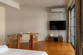 Q Space Sathorn - Narathiwas 18