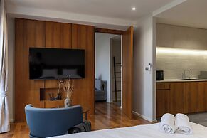 Q Space Sathorn - Narathiwas 18