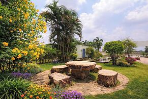 The Room Suphanburi