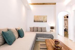 Naxos Grand Hotel