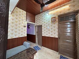 Urban Lake Stay