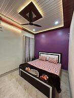 Urban Lake Stay