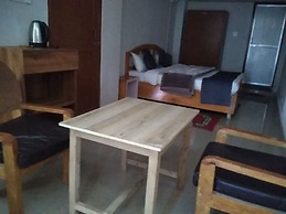 Mount Aura Stay & Dine