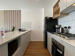 w Modern Cozy 2BR w Balcony in Miraflores