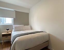 w Modern Bright 2BR w Balcony in Miraflores