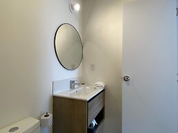 w Modern Bright 2BR w Balcony in Miraflores
