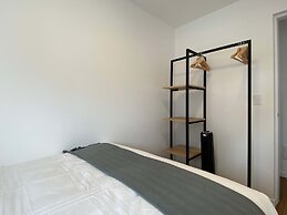 w Modern Bright 2BR w Balcony in Miraflores