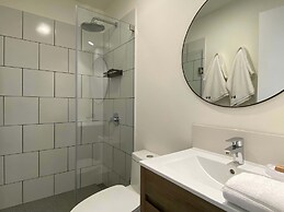 w Modern Bright 2BR w Balcony in Miraflores