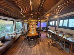 Sanfuyizhai Homestay