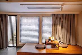 Sanfuyizhai Homestay