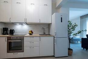 Home Easy Kalamata Central Getaway Priv Parking