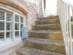 In & Out Cottage