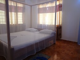 White Castle Hotel Mikindani