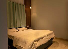 Raj Royal Hotel