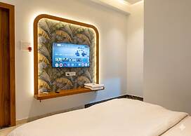 Raj Royal Hotel