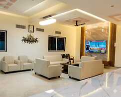 Raj Royal Hotel