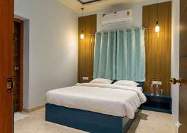 Raj Royal Hotel